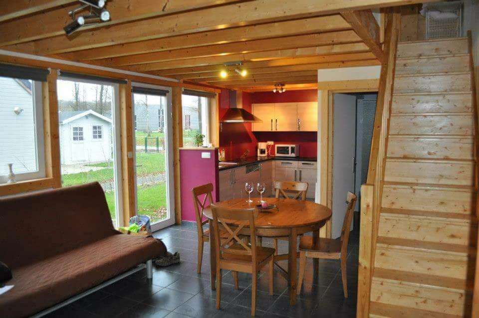 Bungalow Froidchapelle Exterior photo